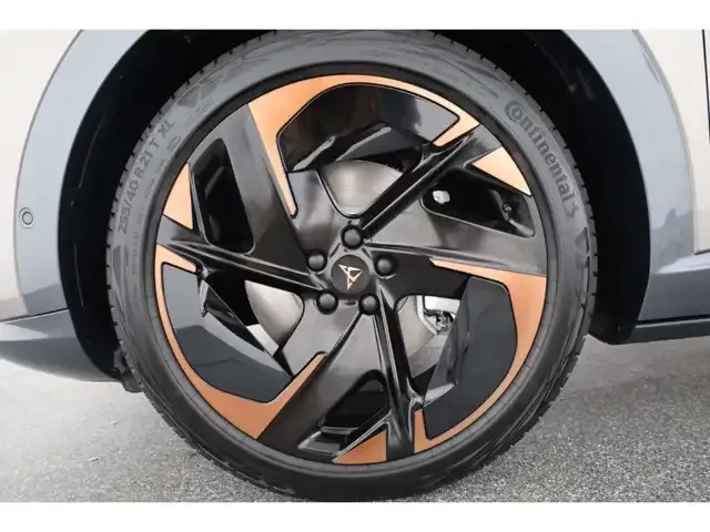CUPRA Tavascan