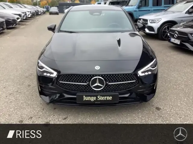 Mercedes-Benz CLA 200