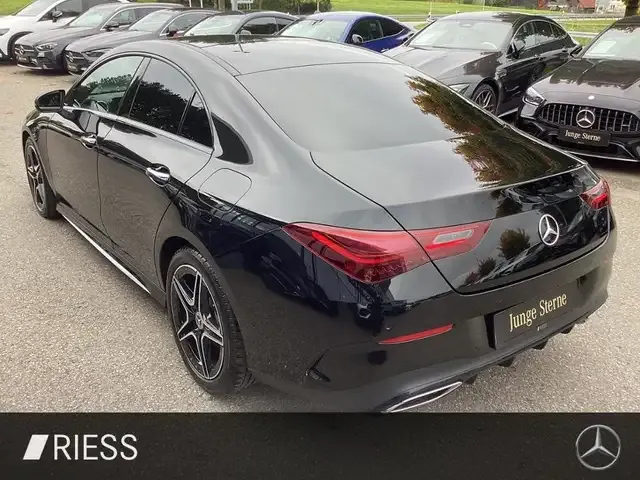 Mercedes-Benz CLA 200