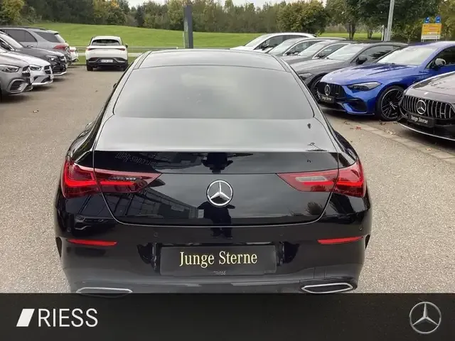 Mercedes-Benz CLA 200