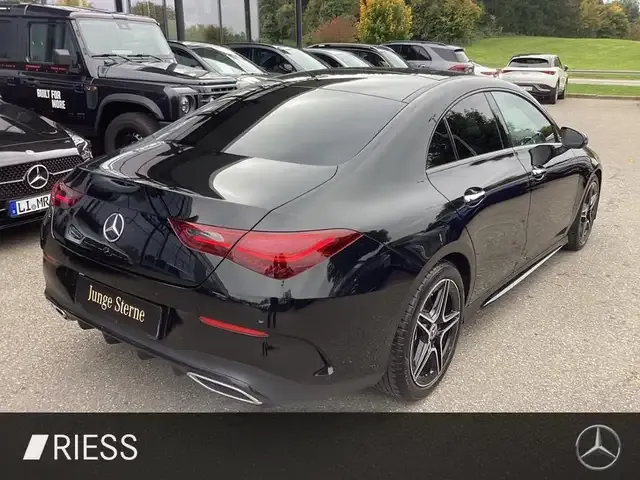 Mercedes-Benz CLA 200