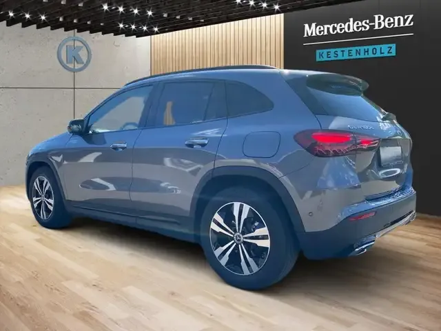 Mercedes-Benz GLA 180