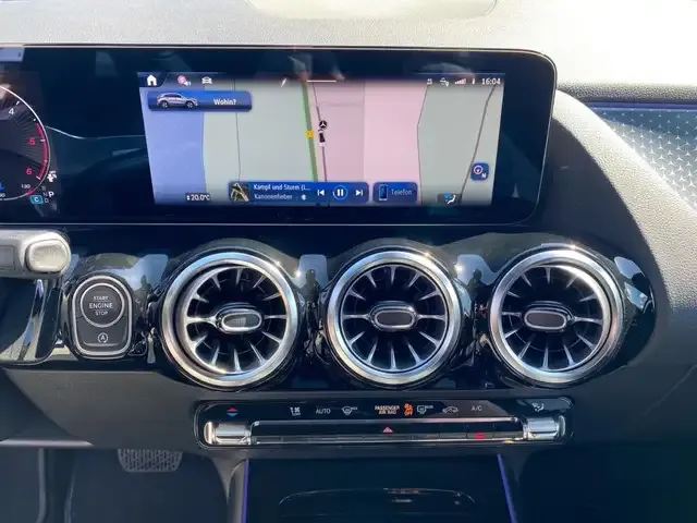 Mercedes-Benz GLA 180