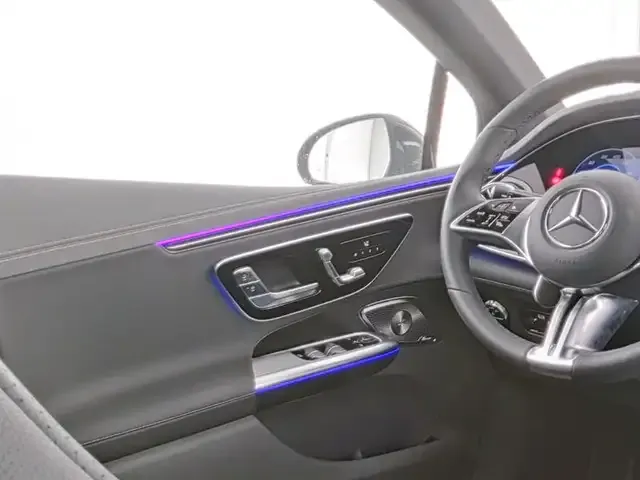 Mercedes-Benz EQE 300