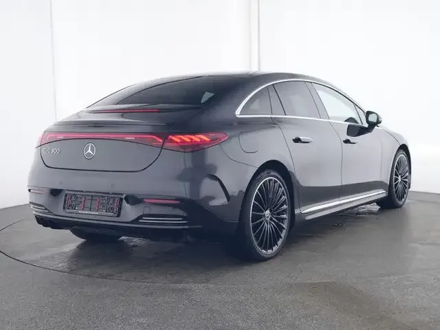 Mercedes-Benz EQE 300