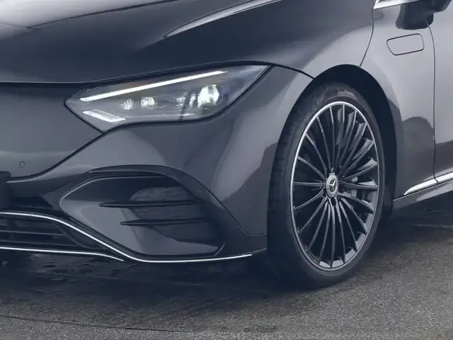Mercedes-Benz EQE 300