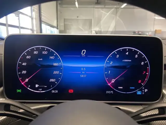 Mercedes-Benz EQA 300