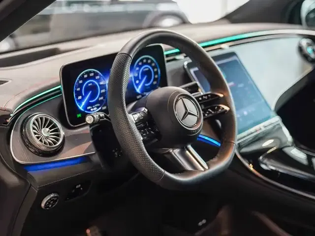 Mercedes-Benz EQE 350