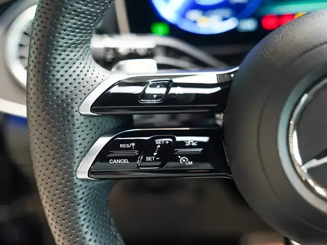 Mercedes-Benz EQE 350