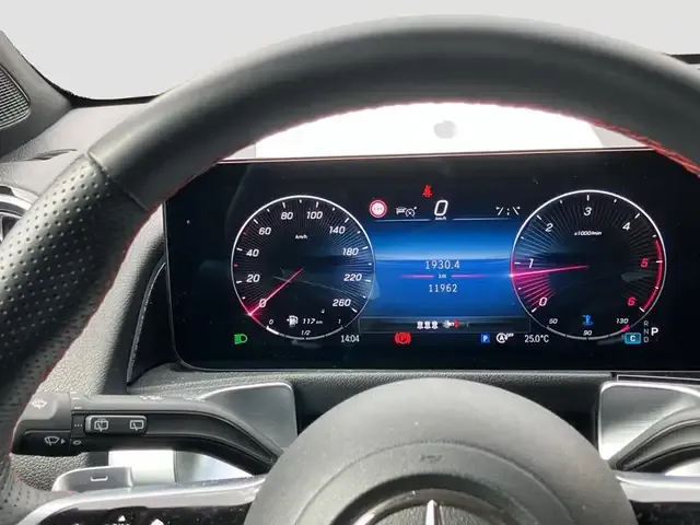 Mercedes-Benz GLB 200