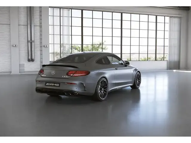 Mercedes-Benz C 63 AMG
