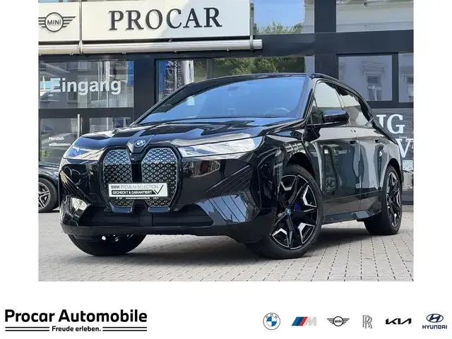BMW iX