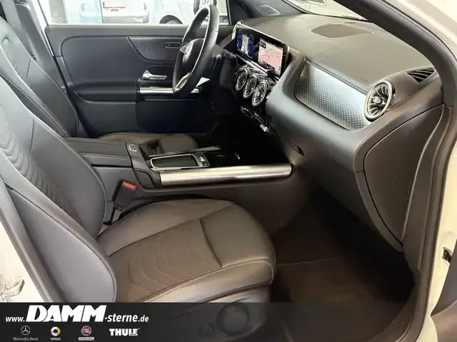 Mercedes-Benz EQA 300