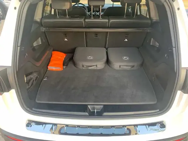 Mercedes-Benz EQB 350