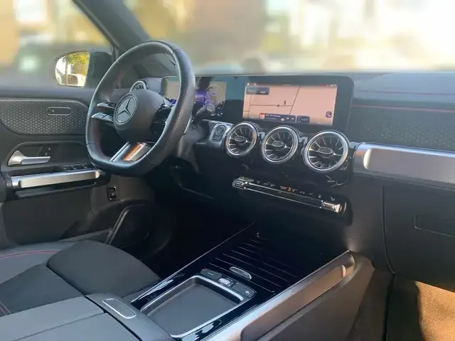 Mercedes-Benz EQB 350