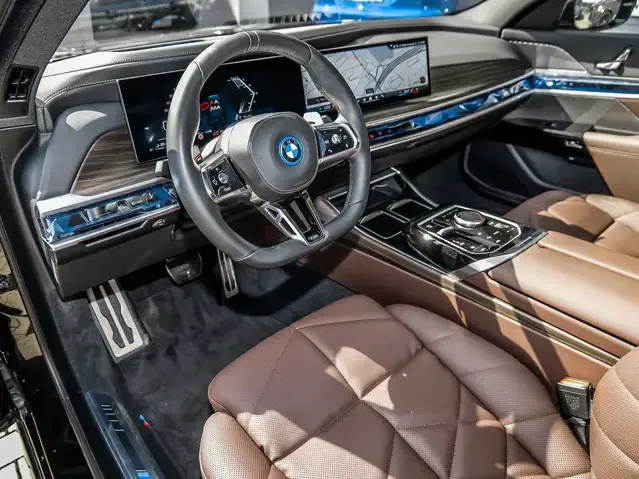 BMW 750