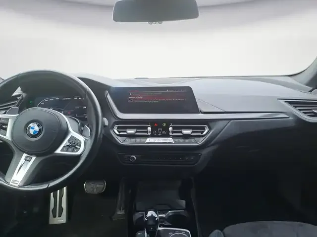 BMW 235