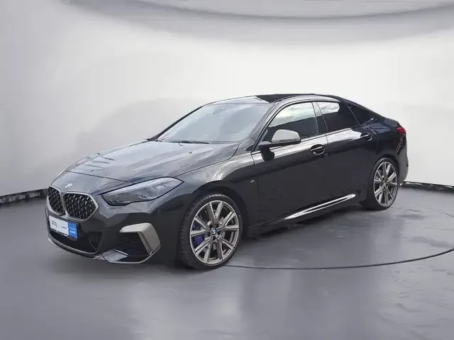 BMW 235