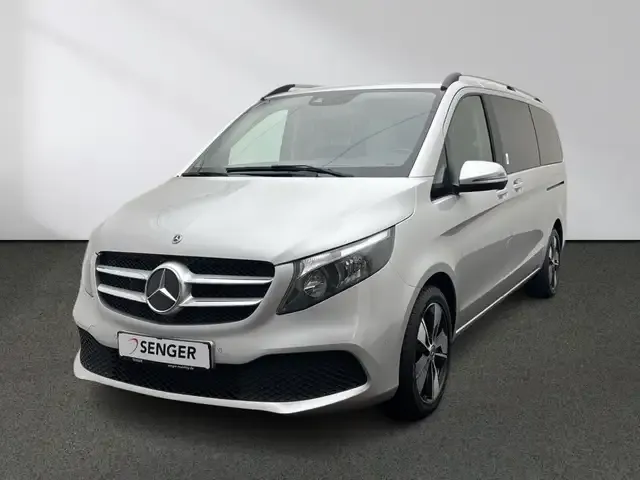 Mercedes-Benz V 220