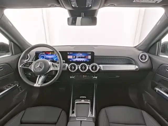 Mercedes-Benz EQB 300