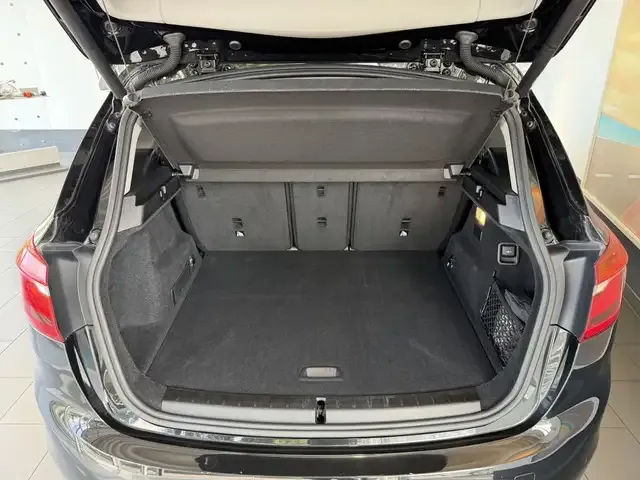 BMW 225