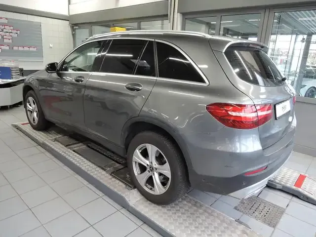 Mercedes-Benz GLC 220