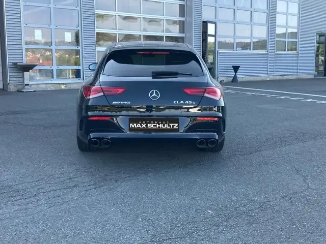 Mercedes-Benz CLA 45 AMG