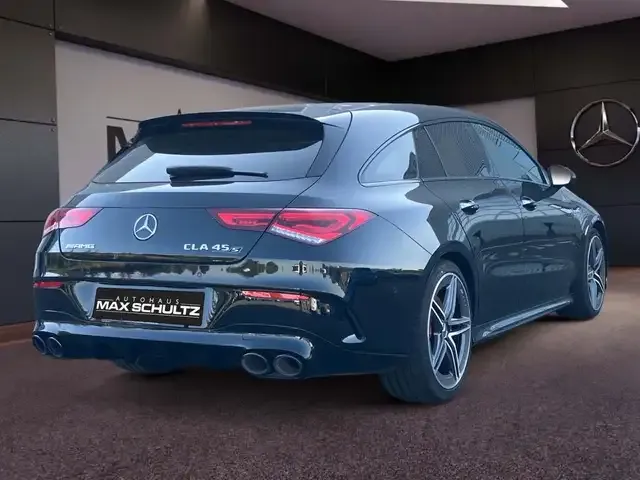 Mercedes-Benz CLA 45 AMG