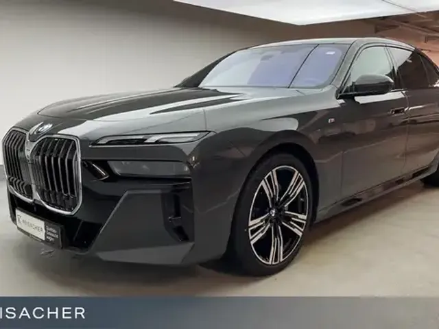 BMW 740