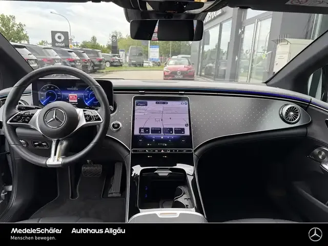 Mercedes-Benz EQE 300