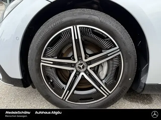 Mercedes-Benz EQE 300