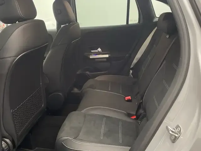 Mercedes-Benz GLA 180