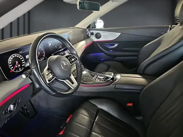 Mercedes-Benz E 200