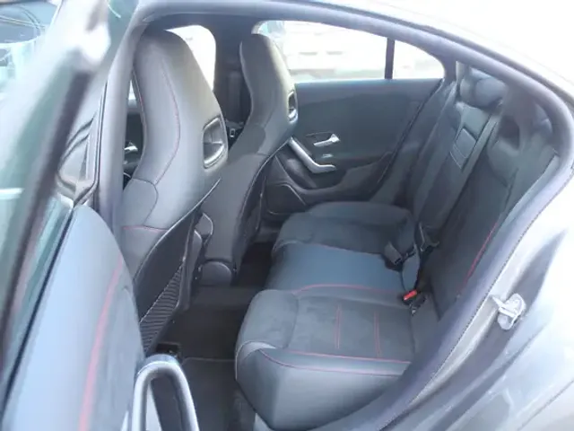 Mercedes-Benz CLA 220