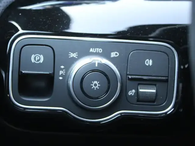 Mercedes-Benz CLA 220