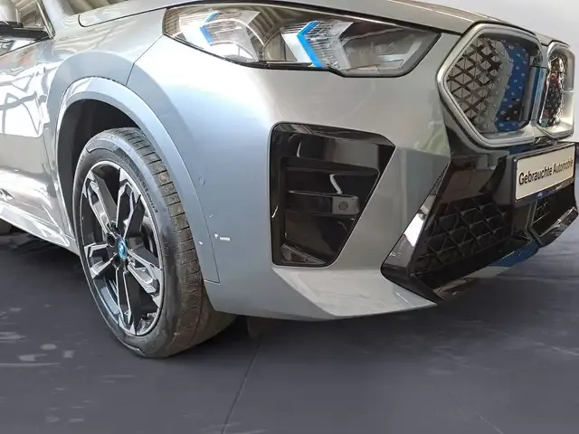 BMW iX2