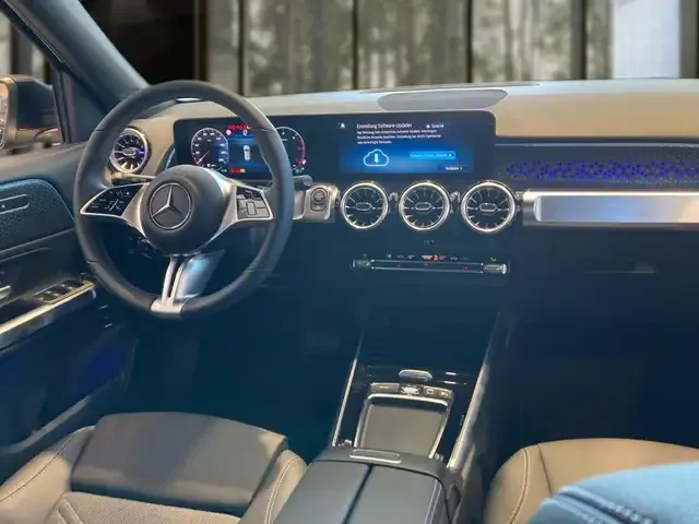 Mercedes-Benz GLB 200