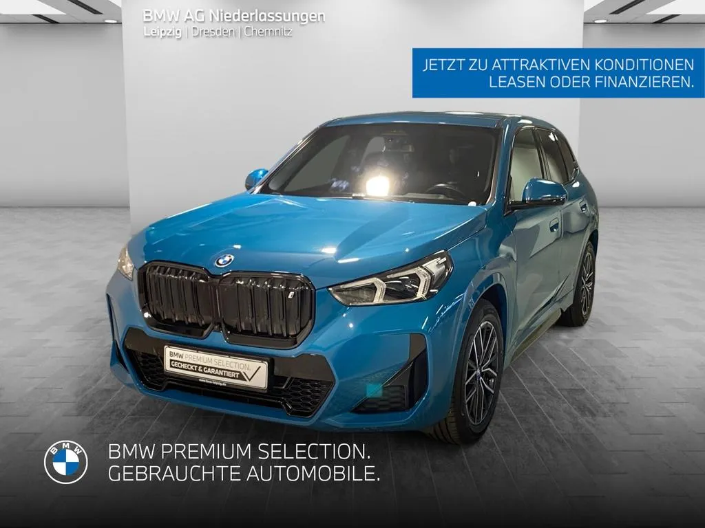 BMW iX1
