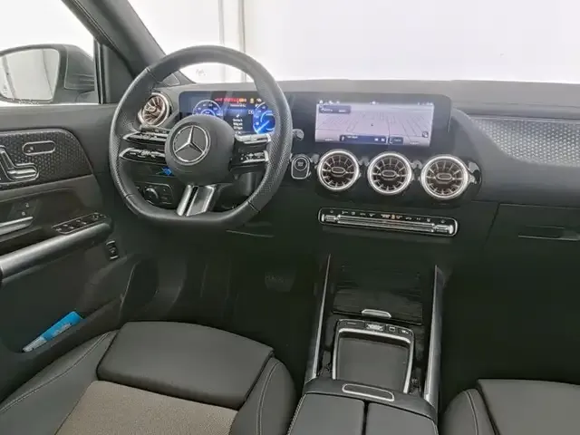 Mercedes-Benz EQA 300