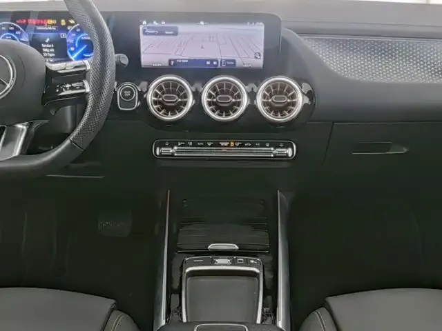 Mercedes-Benz EQA 300