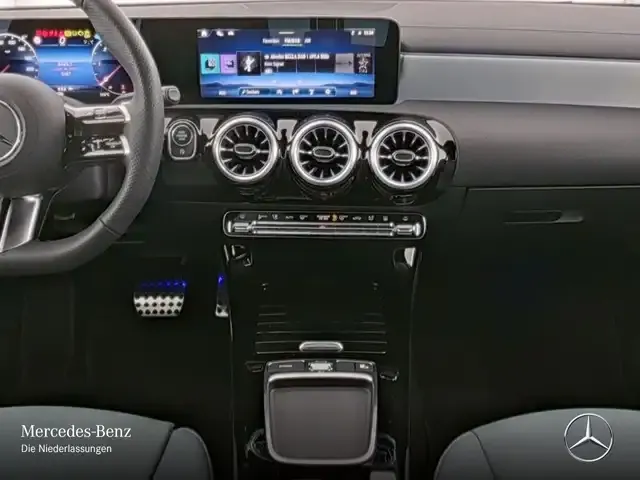 Mercedes-Benz CLA 220