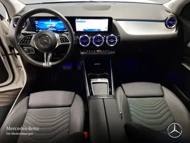 Mercedes-Benz GLA 220