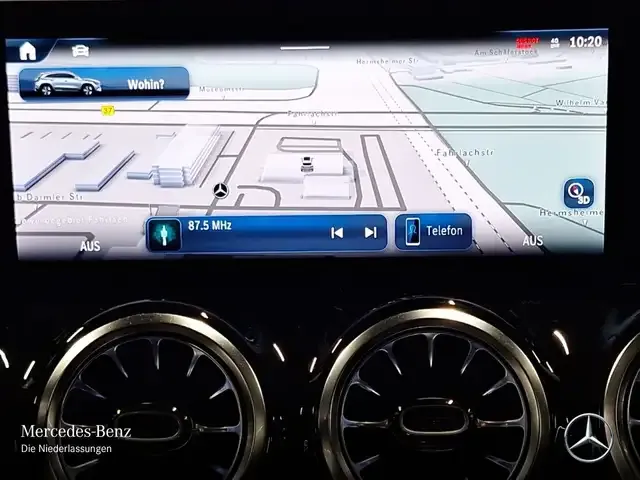 Mercedes-Benz GLA 220