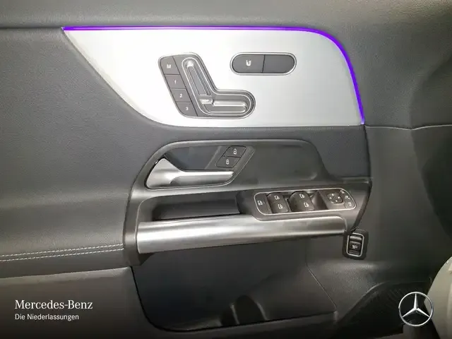 Mercedes-Benz GLA 220