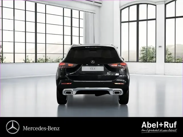 Mercedes-Benz GLA 220