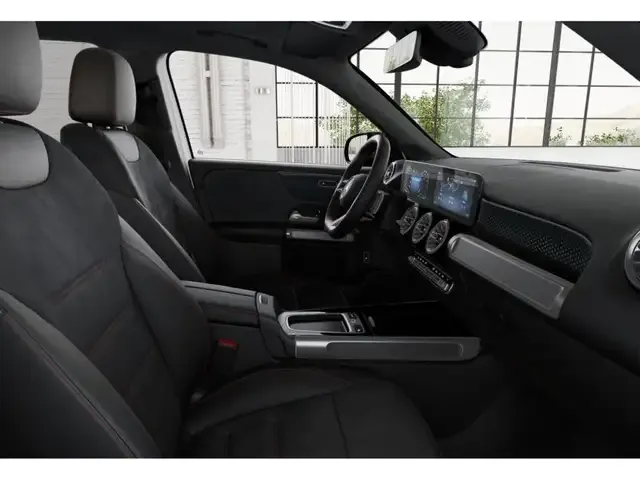 Mercedes-Benz GLB 220