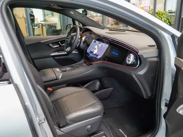 Mercedes-Benz EQE SUV