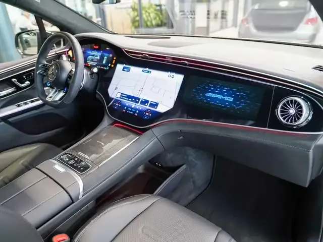 Mercedes-Benz EQE SUV