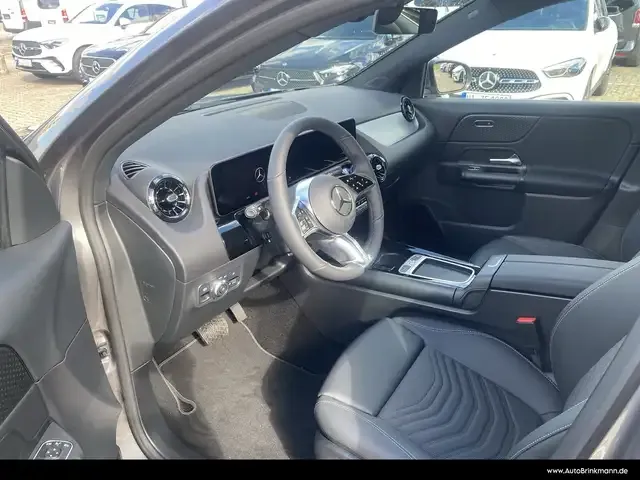 Mercedes-Benz GLA 180