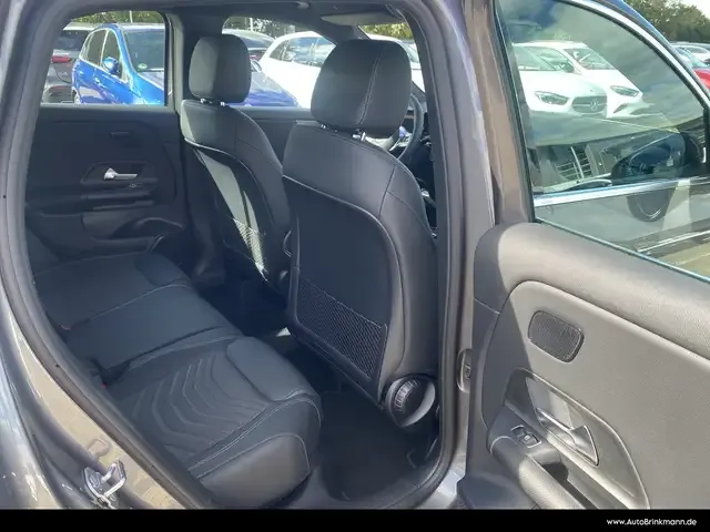 Mercedes-Benz GLA 180